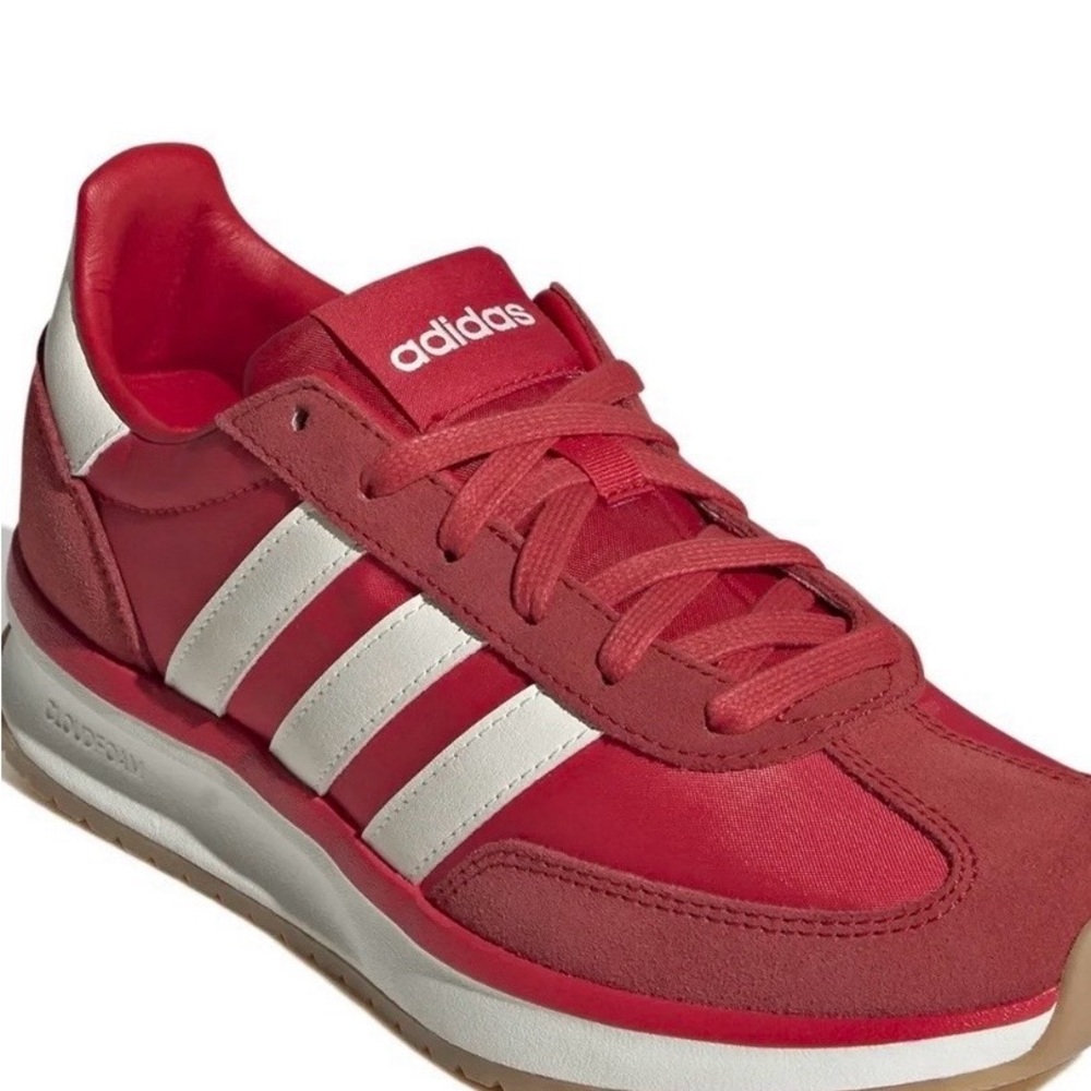 Adidas Cloudfoam Comfort in Red and White